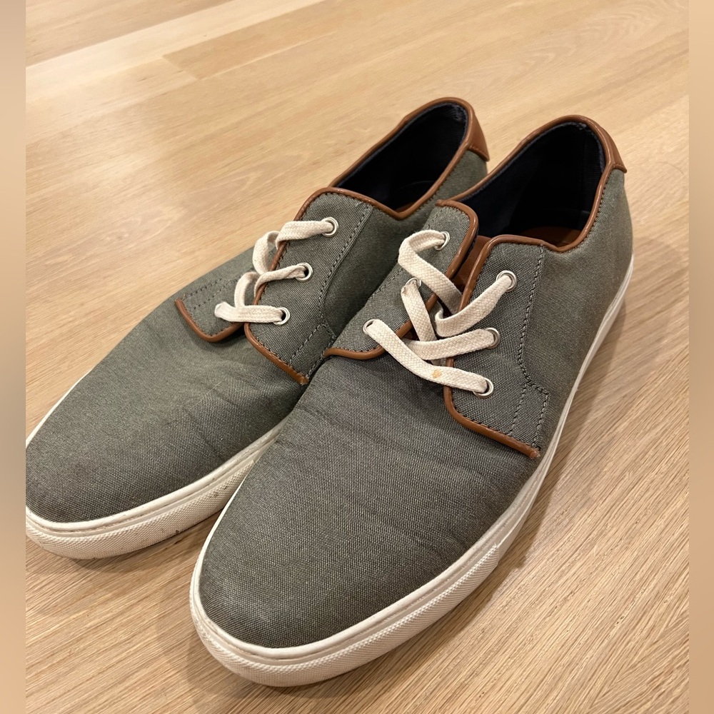 Men’s Tommy Hilfiger size 11 Shoes